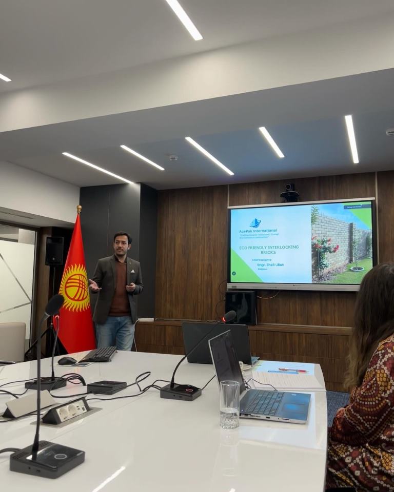 Engr. Shafi Ullah presenting eco-friendly interlocking bricks on behalf of AcePak International
